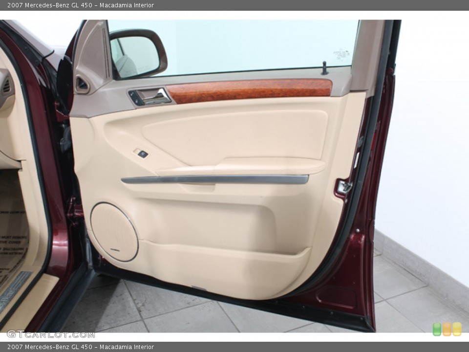 Macadamia Interior Door Panel for the 2007 Mercedes-Benz GL 450 #76667505