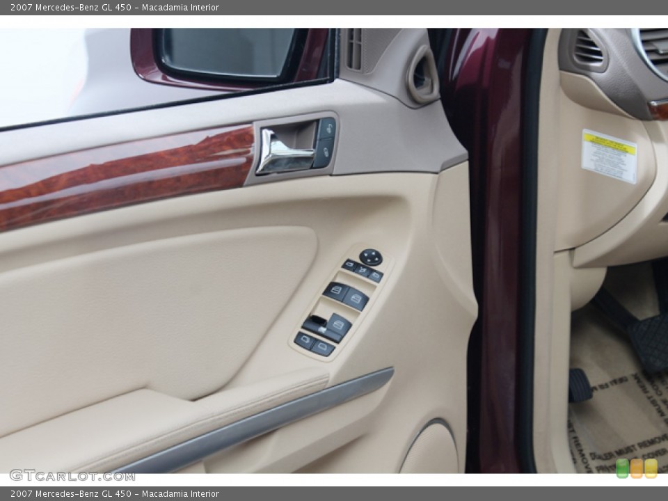 Macadamia Interior Controls for the 2007 Mercedes-Benz GL 450 #76667605
