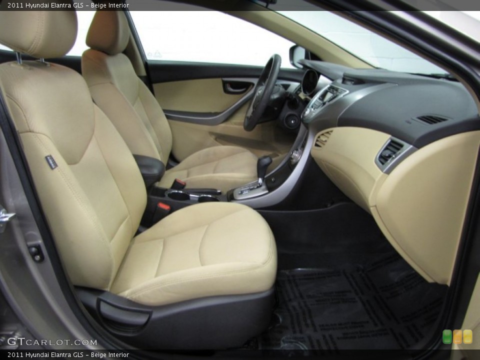 Beige Interior Photo for the 2011 Hyundai Elantra GLS #76673952