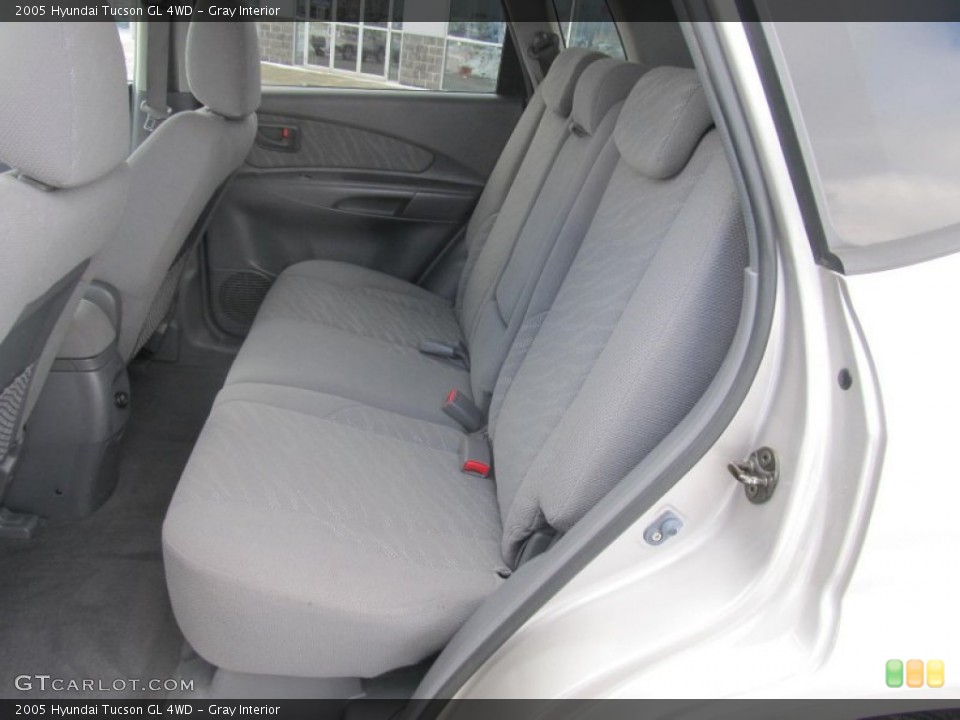 Gray Interior Rear Seat for the 2005 Hyundai Tucson GL 4WD #76692268