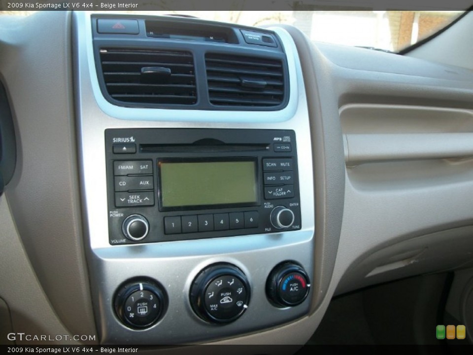 Beige Interior Controls for the 2009 Kia Sportage LX V6 4x4 #76696183