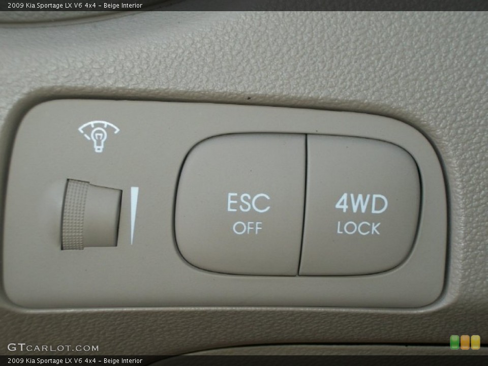 Beige Interior Controls for the 2009 Kia Sportage LX V6 4x4 #76696243
