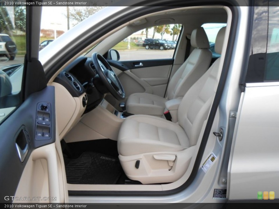 Sandstone Interior Photo for the 2010 Volkswagen Tiguan SE #76697182