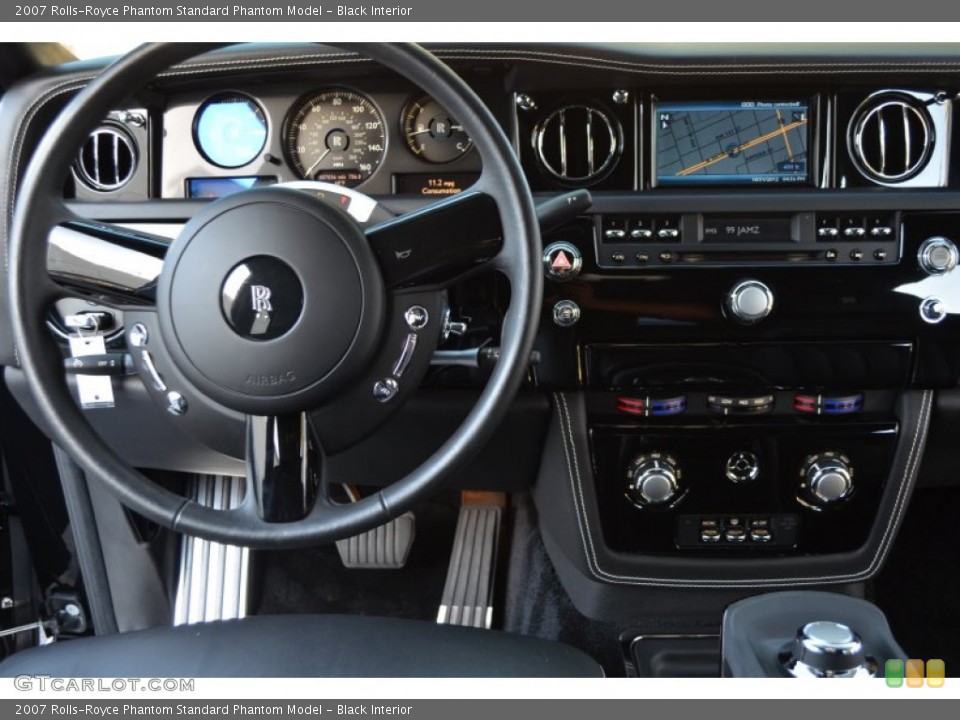 Black Interior Dashboard for the 2007 Rolls-Royce Phantom  #76700260