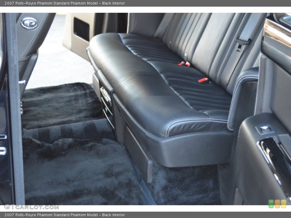 Black Interior Rear Seat for the 2007 Rolls-Royce Phantom  #76700499