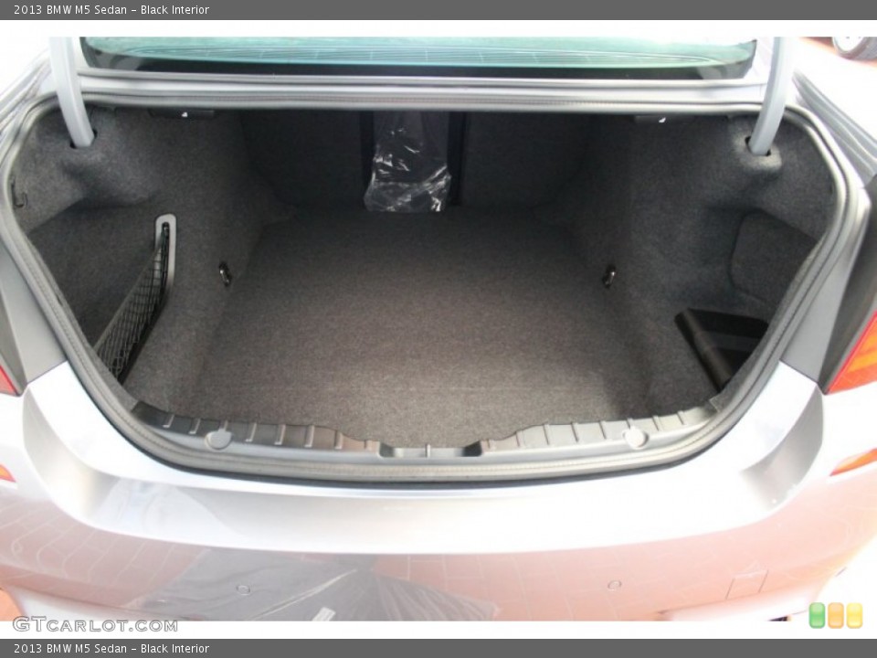 Black Interior Trunk for the 2013 BMW M5 Sedan #76723946