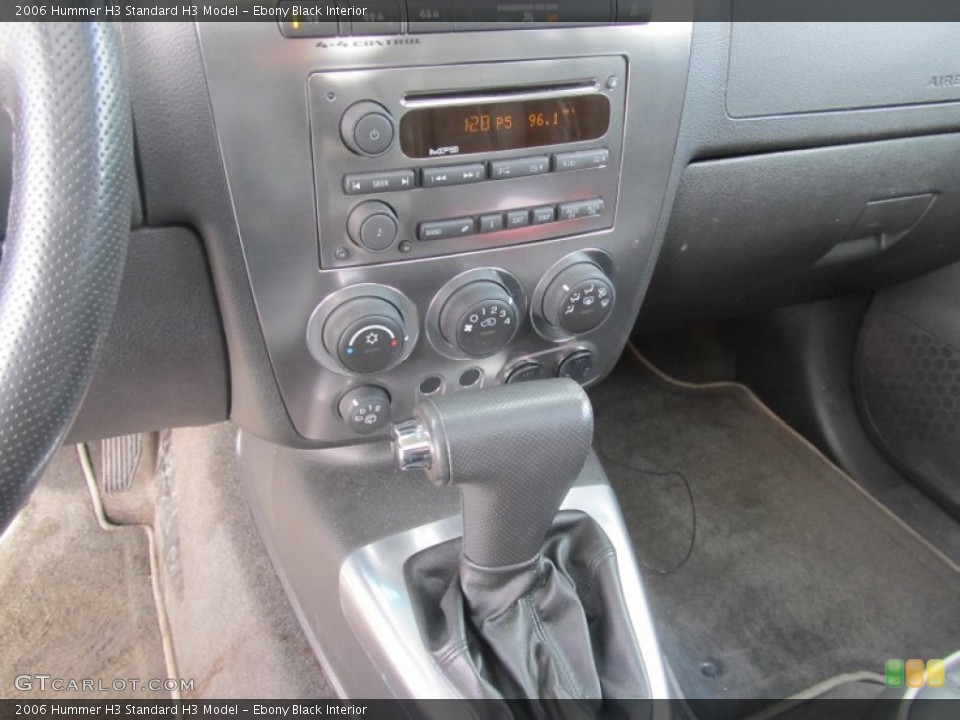 Ebony Black Interior Controls for the 2006 Hummer H3  #76724602