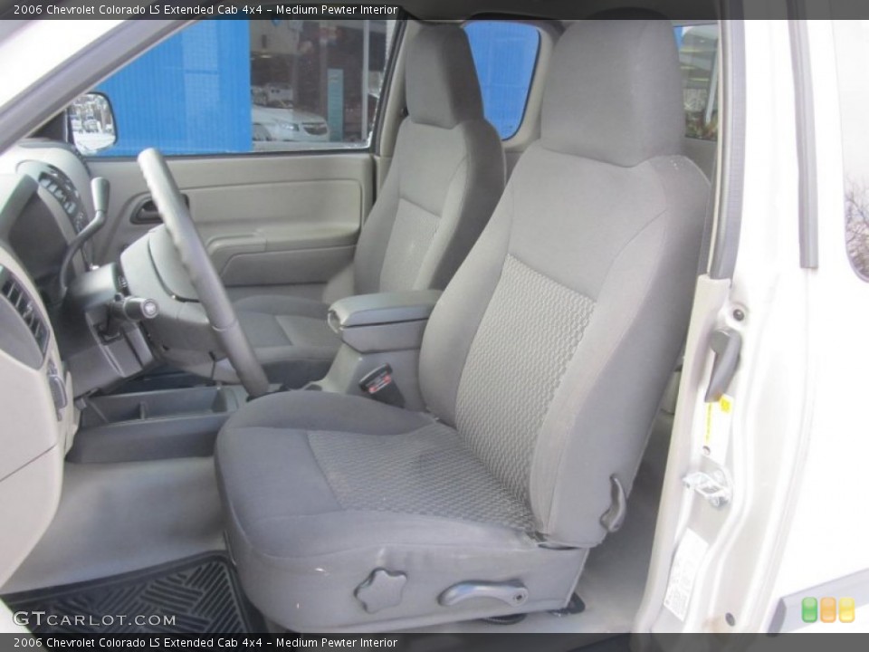Medium Pewter Interior Photo for the 2006 Chevrolet Colorado LS Extended Cab 4x4 #76732918