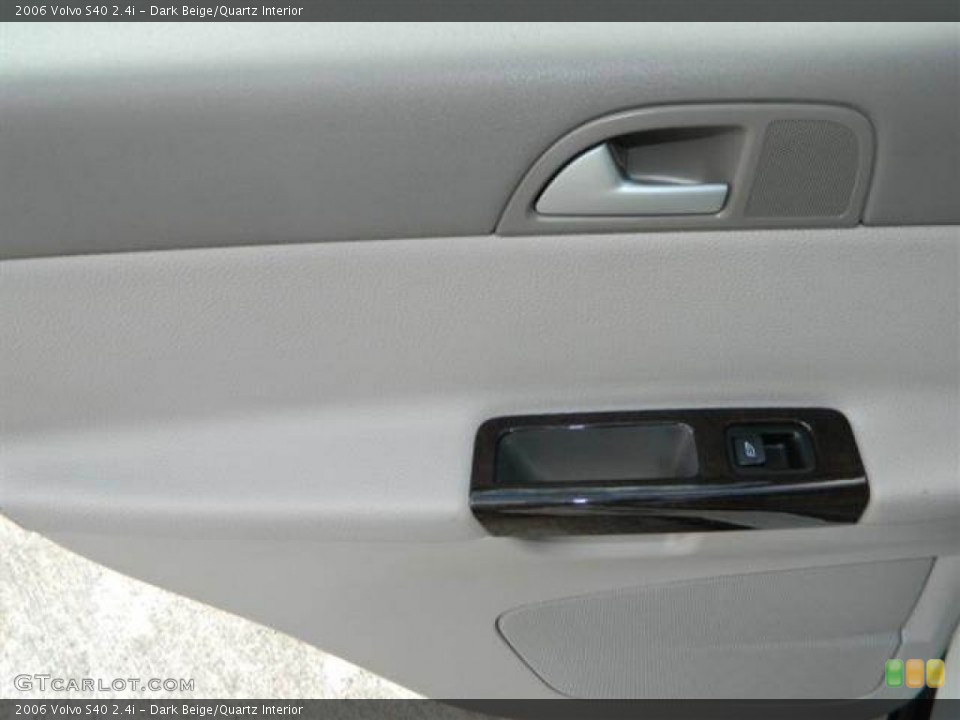 Dark Beige/Quartz Interior Door Panel for the 2006 Volvo S40 2.4i #76740983