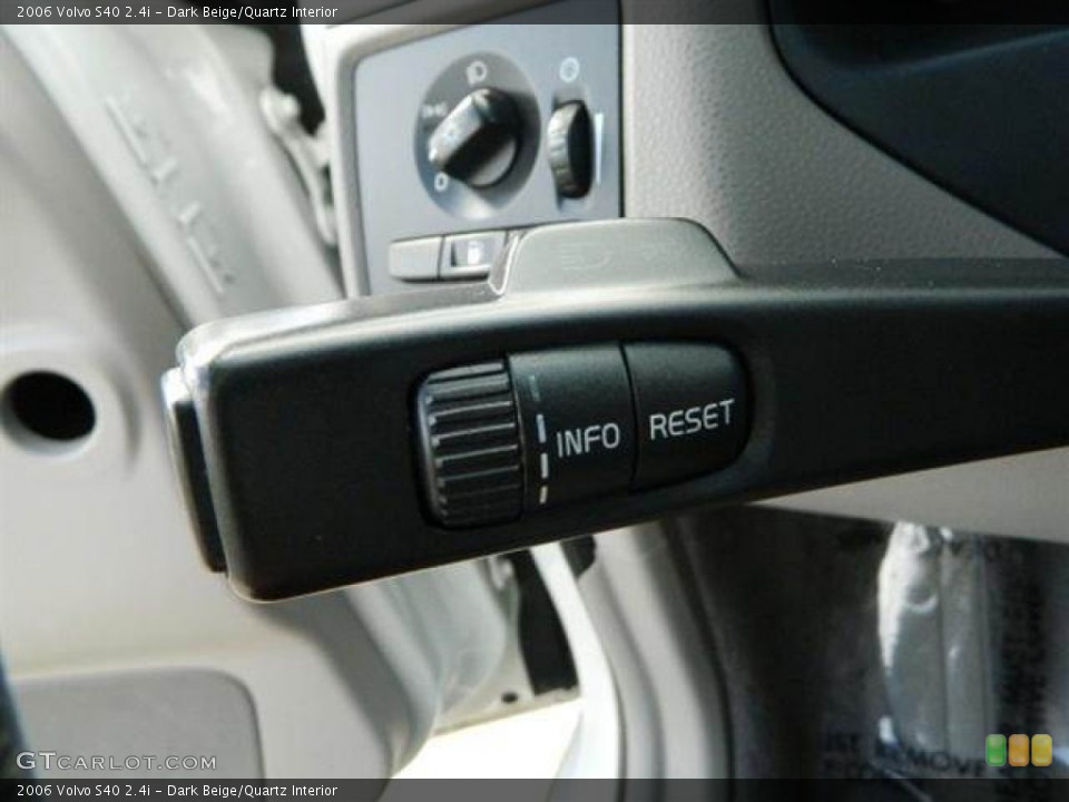 Dark Beige/Quartz Interior Controls for the 2006 Volvo S40 2.4i #76741154