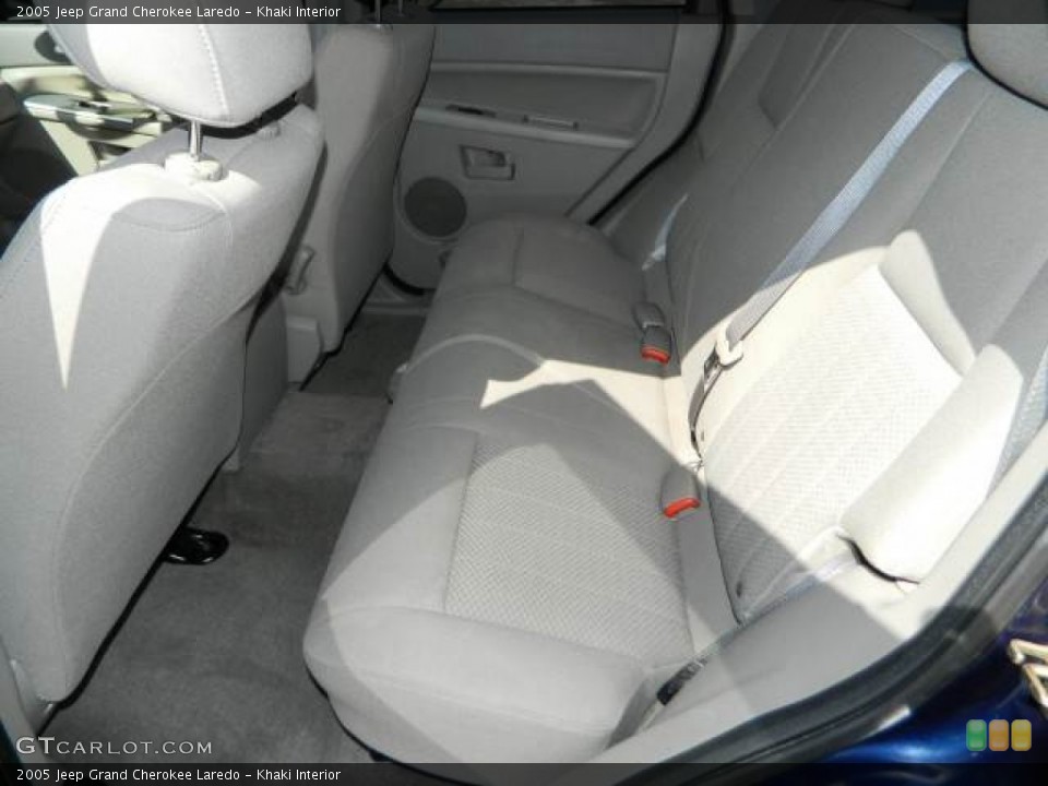 Khaki Interior Rear Seat for the 2005 Jeep Grand Cherokee Laredo #76743620