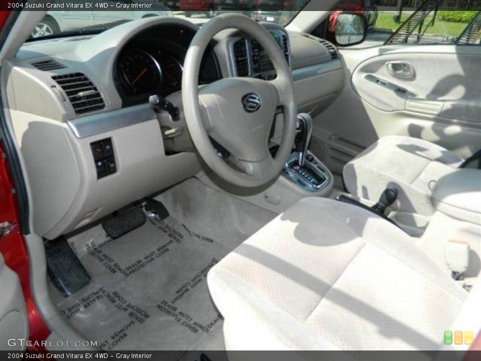 Gray Interior Photo for the 2004 Suzuki Grand Vitara EX 4WD #76748640