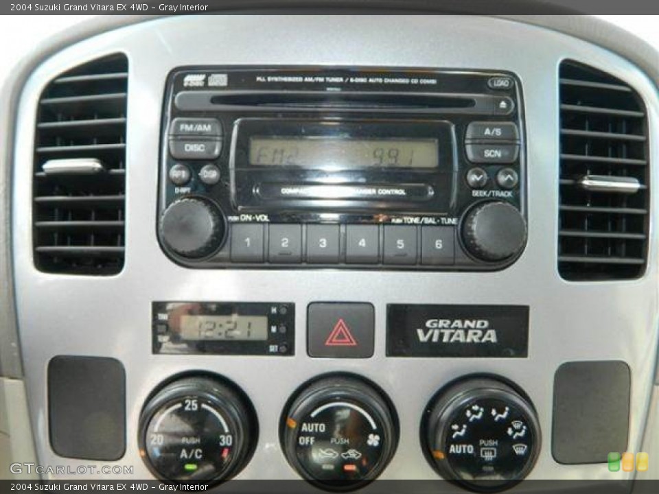 Gray Interior Controls for the 2004 Suzuki Grand Vitara EX 4WD #76748744