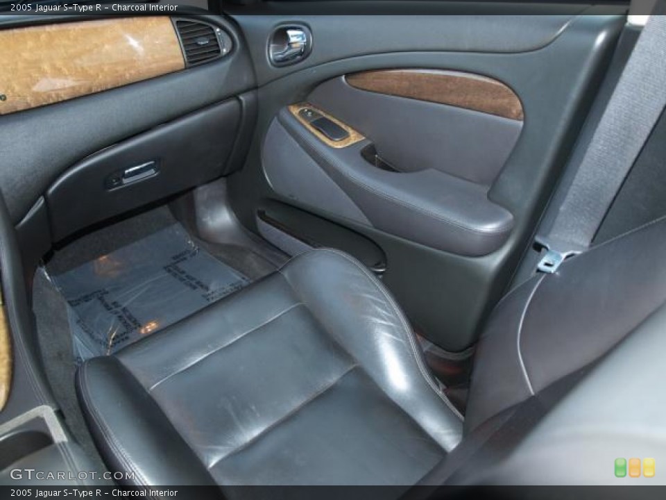 Charcoal Interior Photo for the 2005 Jaguar S-Type R #76754632