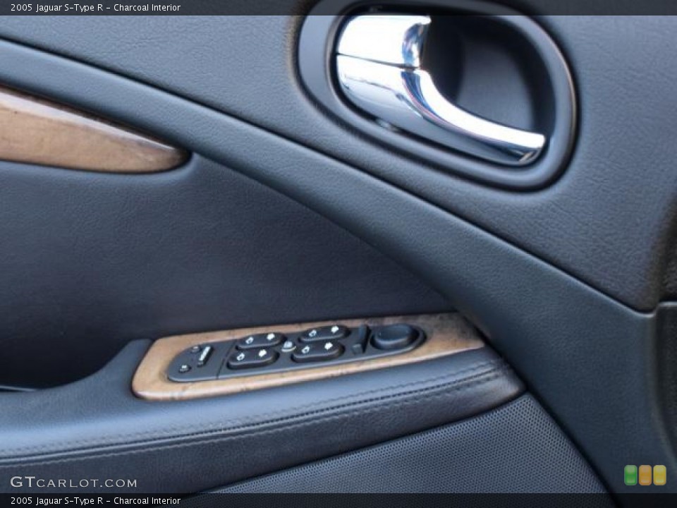 Charcoal Interior Controls for the 2005 Jaguar S-Type R #76754675