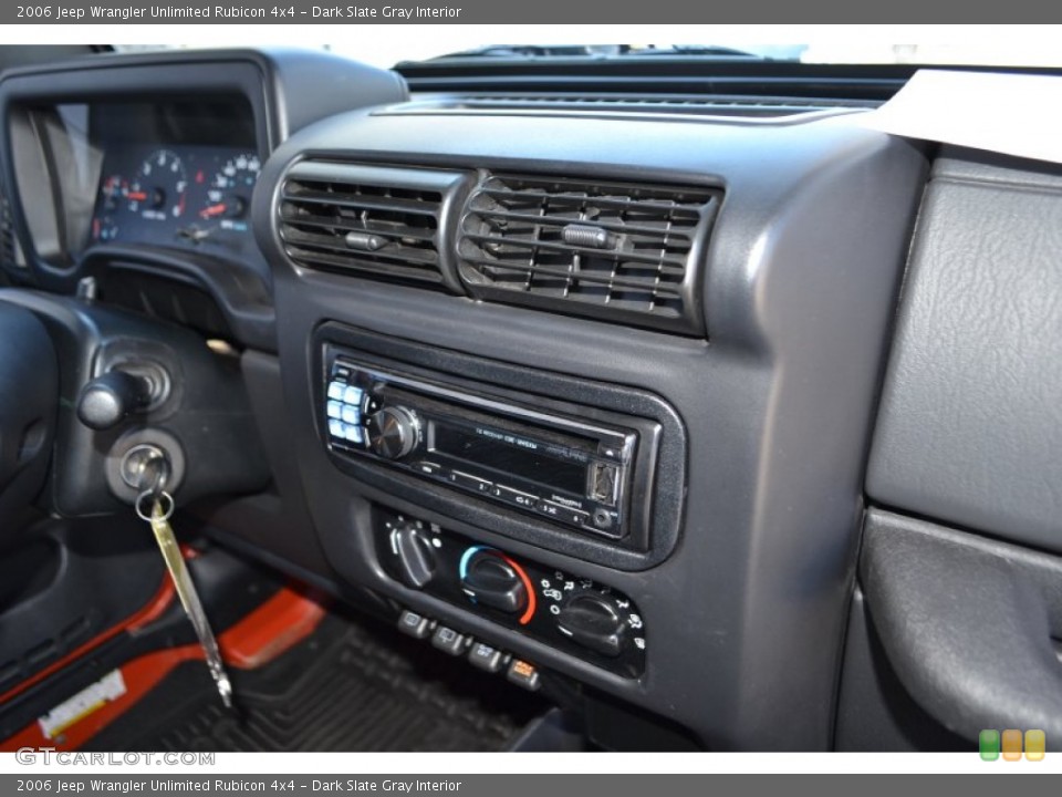 Dark Slate Gray Interior Controls for the 2006 Jeep Wrangler Unlimited Rubicon 4x4 #76755698