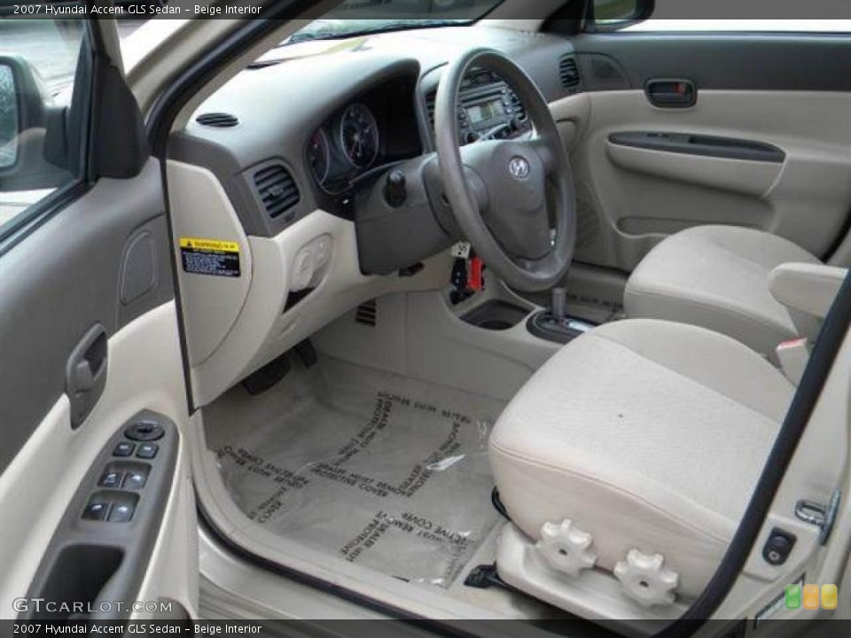 Beige Interior Photo for the 2007 Hyundai Accent GLS Sedan #76757969