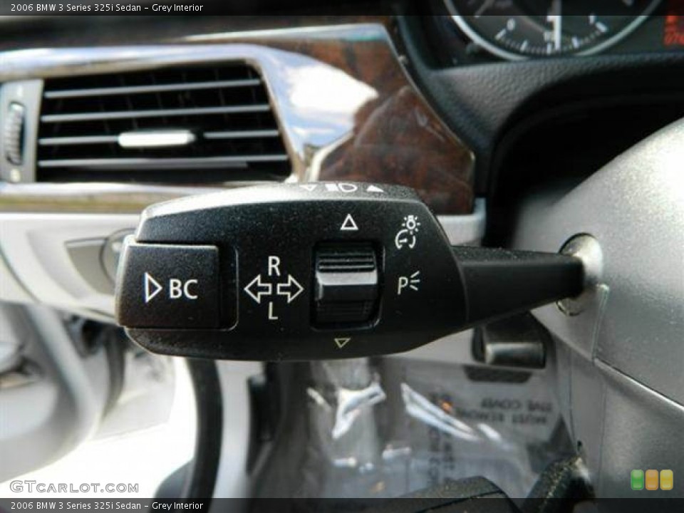 Grey Interior Controls for the 2006 BMW 3 Series 325i Sedan #76762439