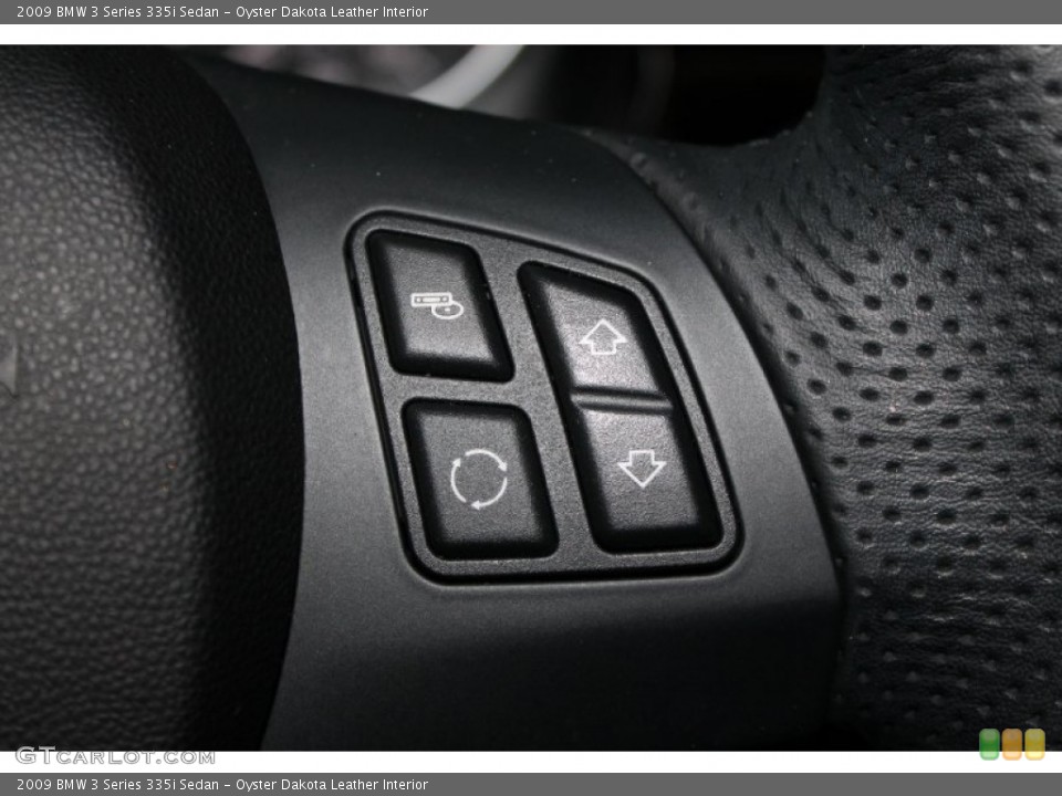 Oyster Dakota Leather Interior Controls for the 2009 BMW 3 Series 335i Sedan #76776242