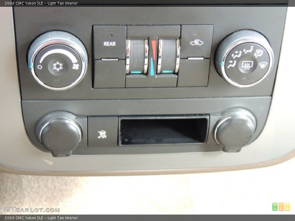 Light Tan Interior Controls for the 2009 GMC Yukon SLE #76780577
