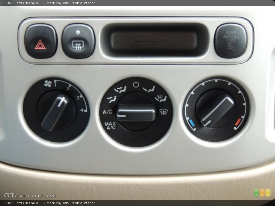 Medium/Dark Pebble Interior Controls for the 2007 Ford Escape XLT #76781141