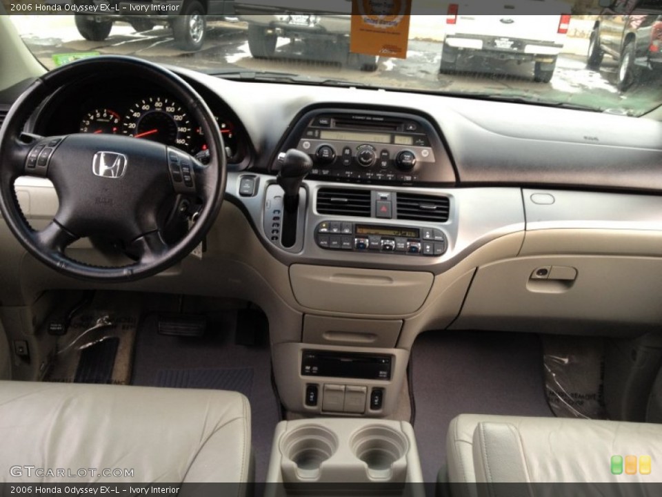 Ivory Interior Dashboard for the 2006 Honda Odyssey EX-L #76781935