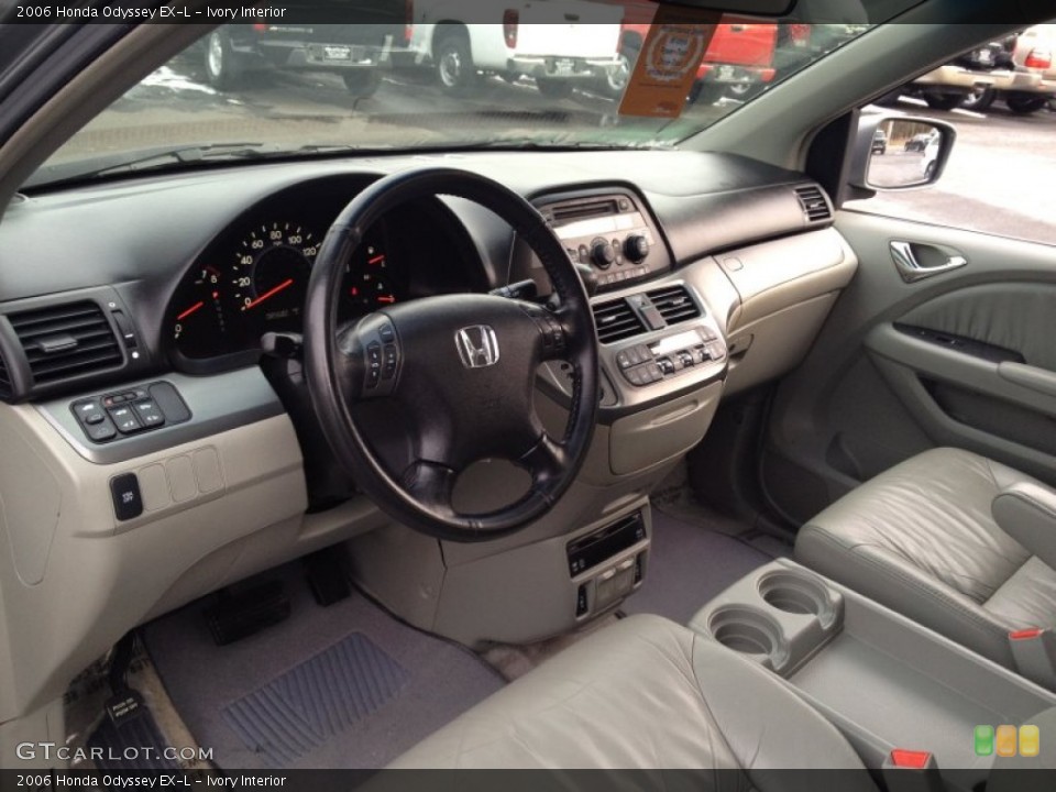 Ivory 2006 Honda Odyssey Interiors