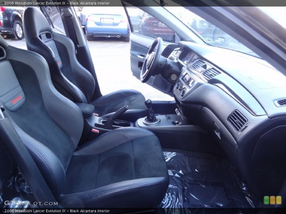 Black Alcantara Interior Photo for the 2006 Mitsubishi Lancer Evolution IX #76788434
