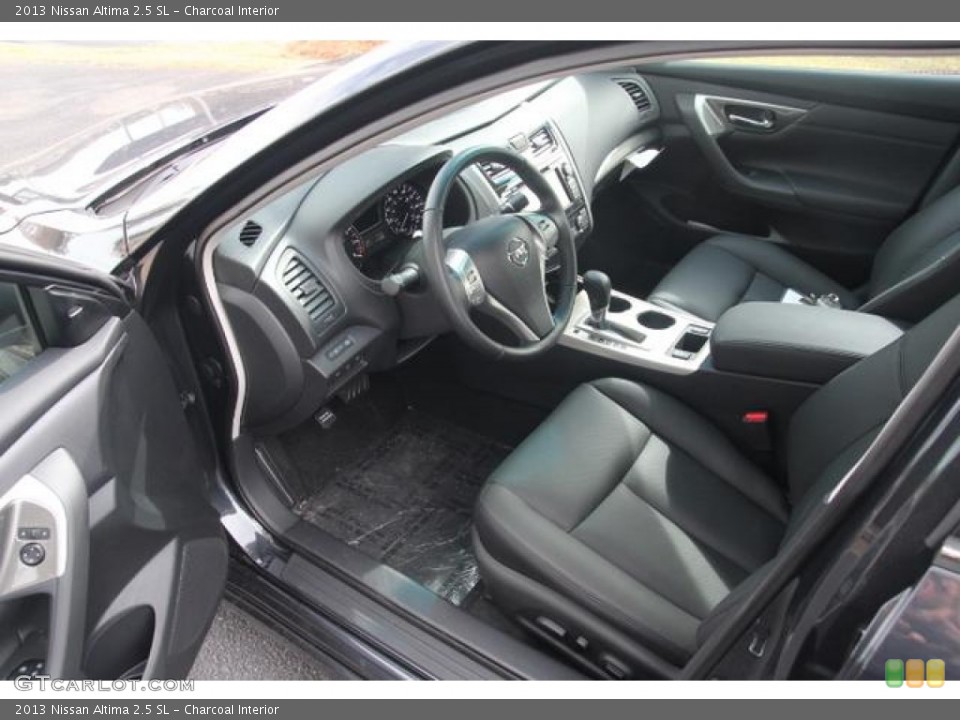 Charcoal Interior Photo for the 2013 Nissan Altima 2.5 SL #76788794