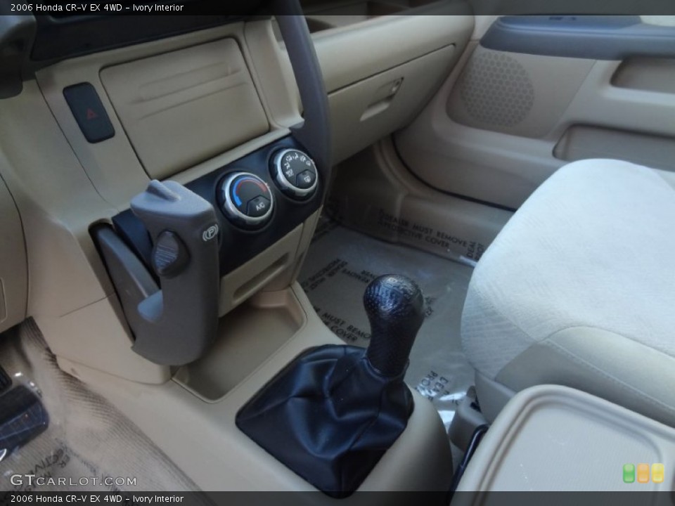 Ivory Interior Transmission for the 2006 Honda CR-V EX 4WD #76790514