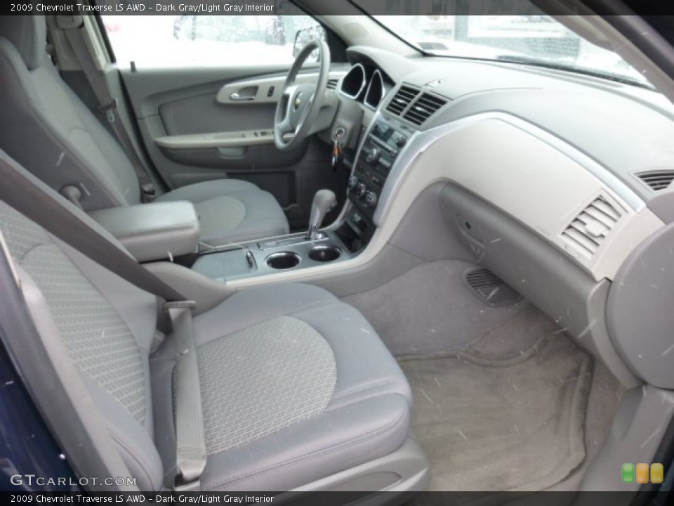 Dark Gray/Light Gray Interior Photo for the 2009 Chevrolet Traverse LS AWD #76793330