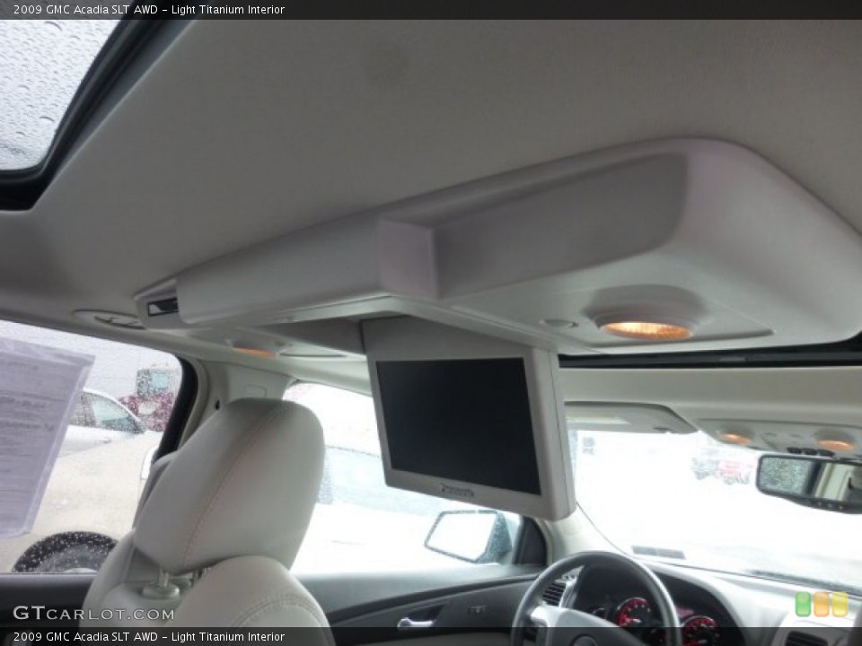 Light Titanium Interior Entertainment System for the 2009 GMC Acadia SLT AWD #76795217