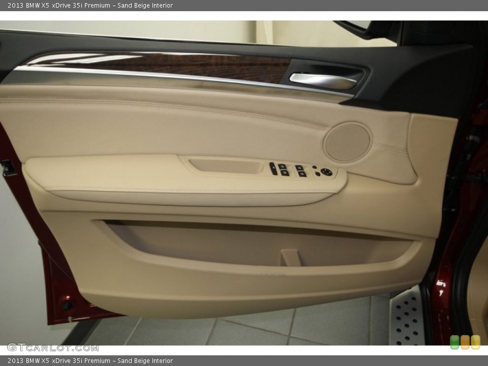Sand Beige Interior Door Panel for the 2013 BMW X5 xDrive 35i Premium #76806933