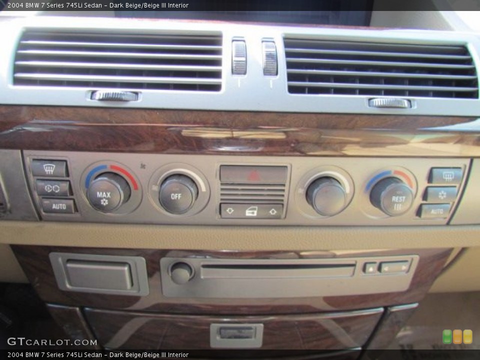 Dark Beige/Beige III Interior Controls for the 2004 BMW 7 Series 745Li Sedan #76808952
