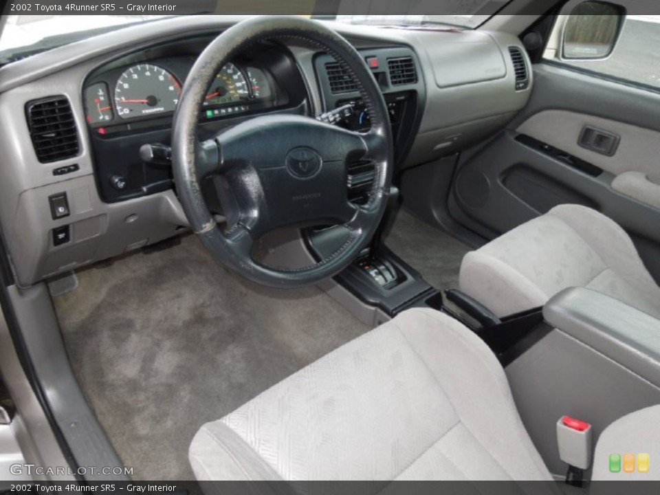 Gray Interior Photo for the 2002 Toyota 4Runner SR5 #76811091