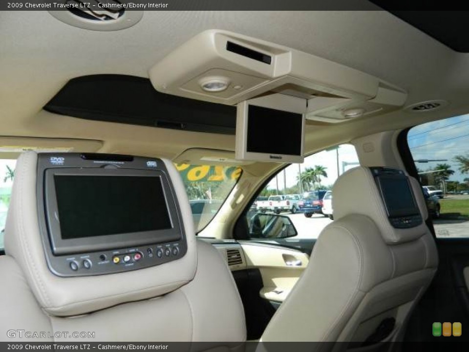 Cashmere/Ebony Interior Entertainment System for the 2009 Chevrolet Traverse LTZ #76816250