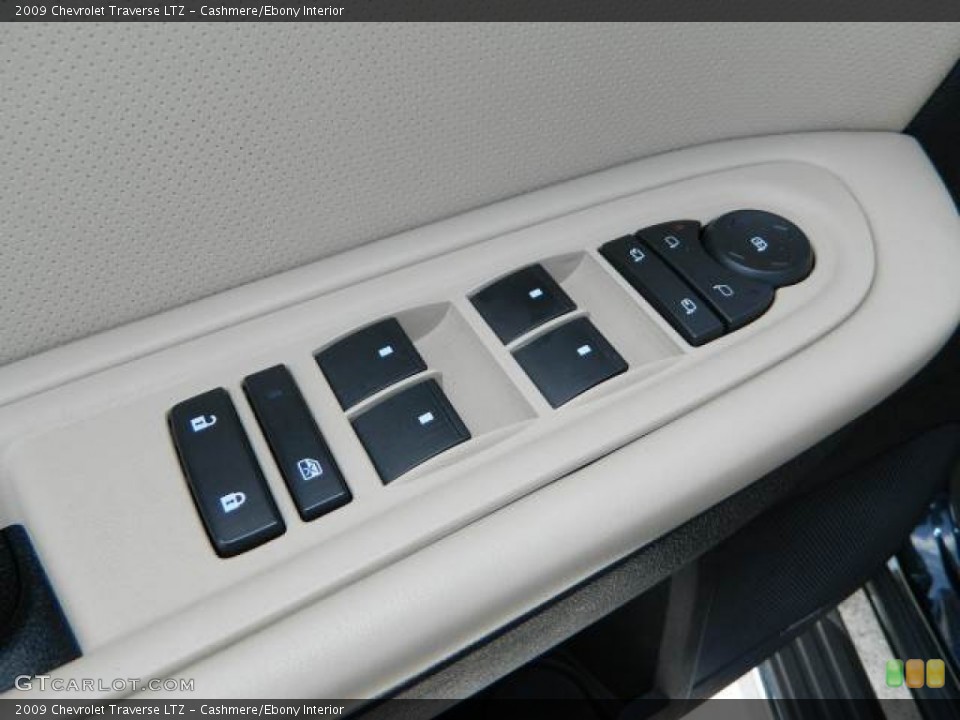 Cashmere/Ebony Interior Controls for the 2009 Chevrolet Traverse LTZ #76816307