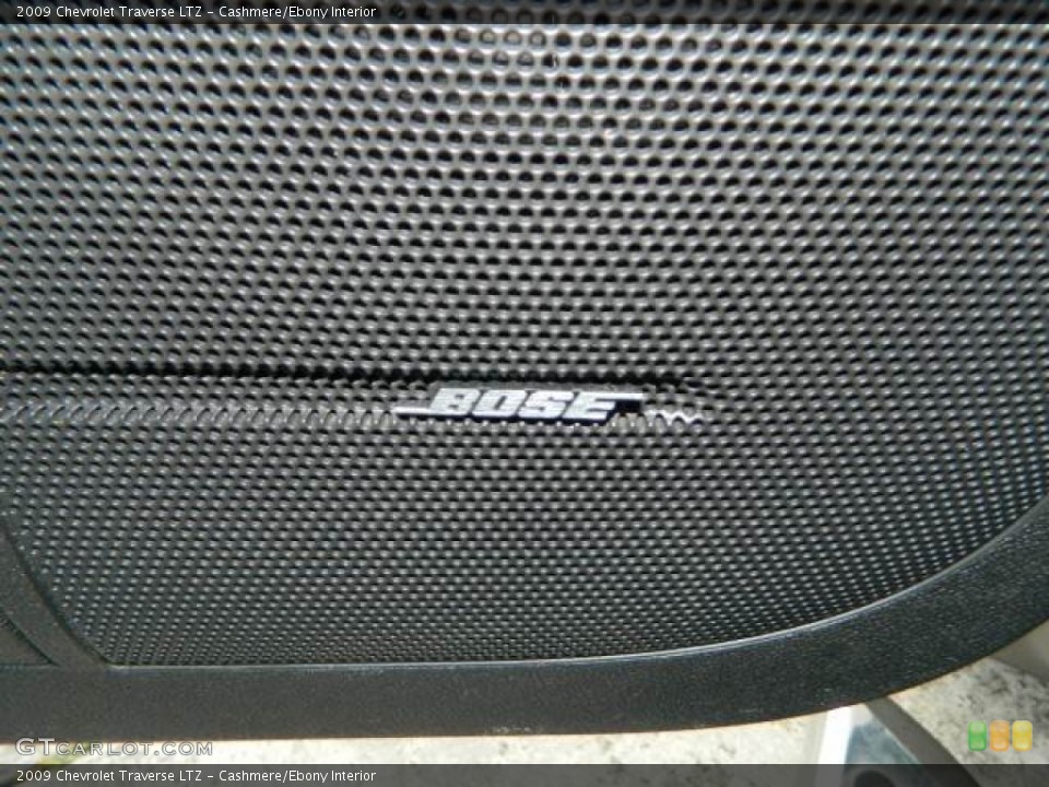Cashmere/Ebony Interior Audio System for the 2009 Chevrolet Traverse LTZ #76816326