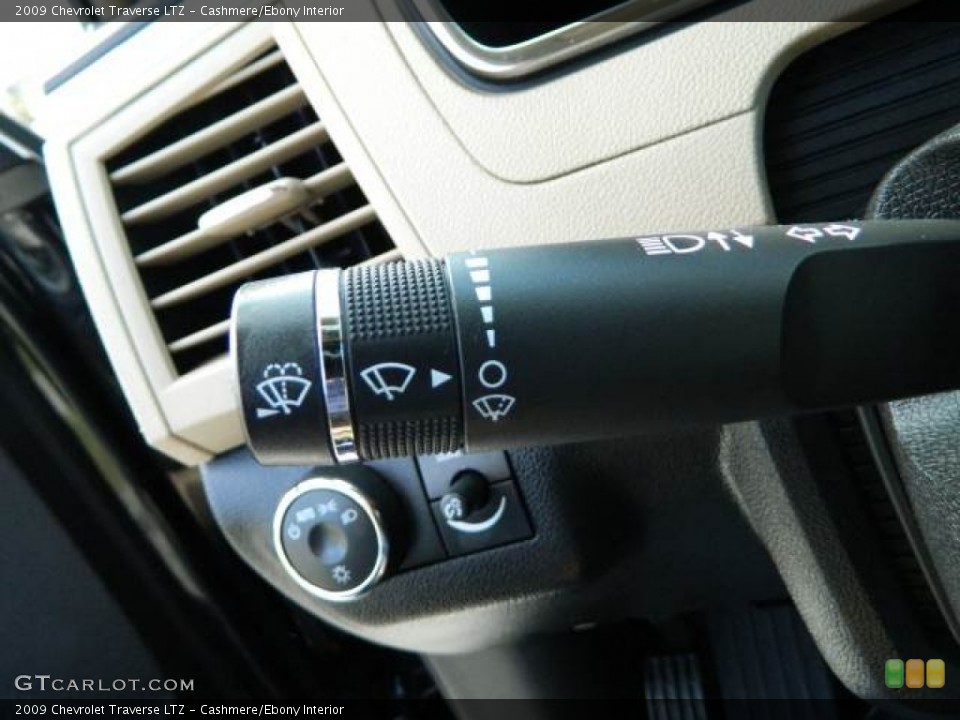 Cashmere/Ebony Interior Controls for the 2009 Chevrolet Traverse LTZ #76816413