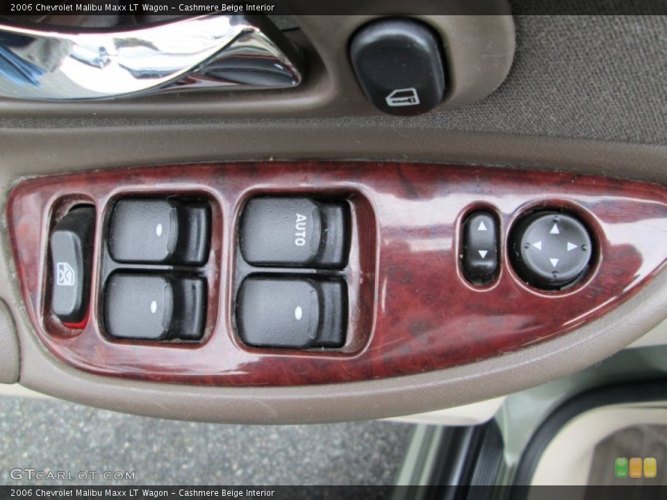 Cashmere Beige Interior Controls for the 2006 Chevrolet Malibu Maxx LT Wagon #76820097