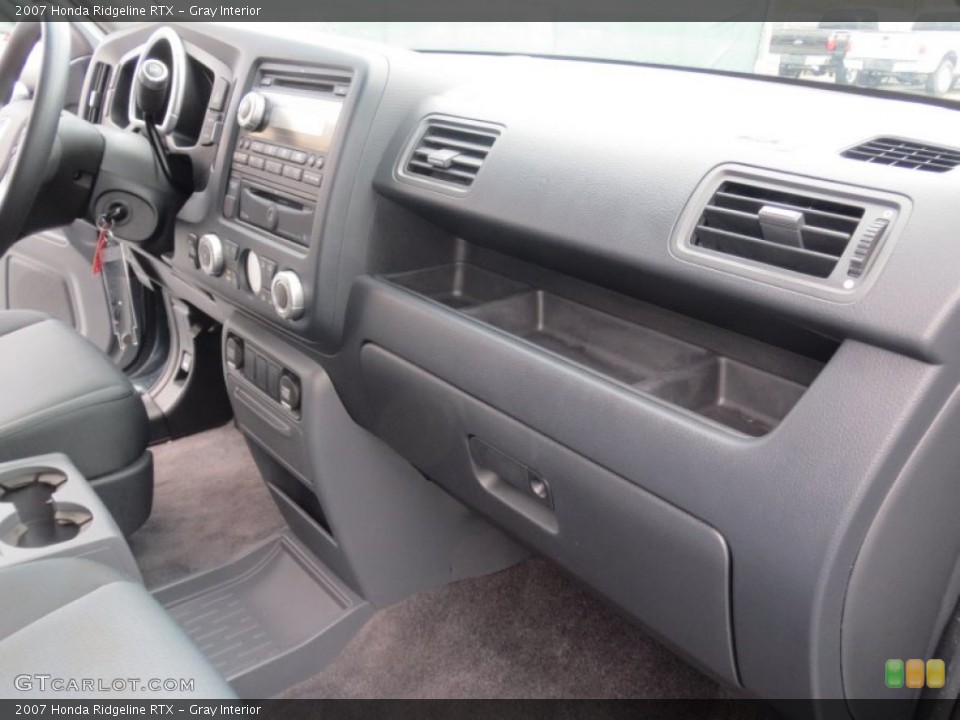Gray Interior Dashboard for the 2007 Honda Ridgeline RTX #76820341