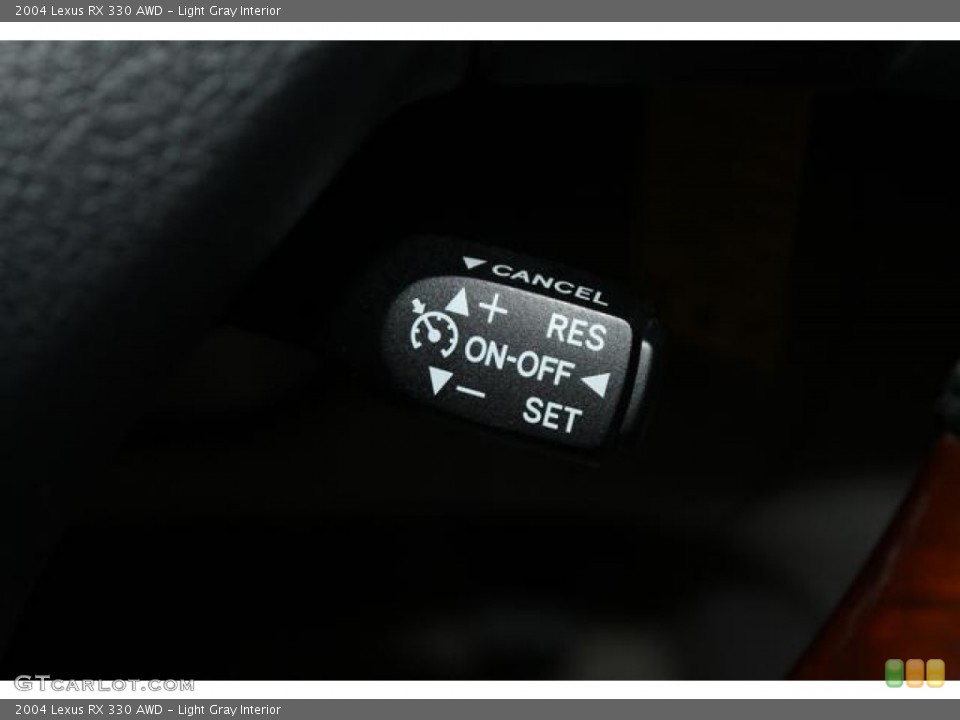 Light Gray Interior Controls for the 2004 Lexus RX 330 AWD #76823058