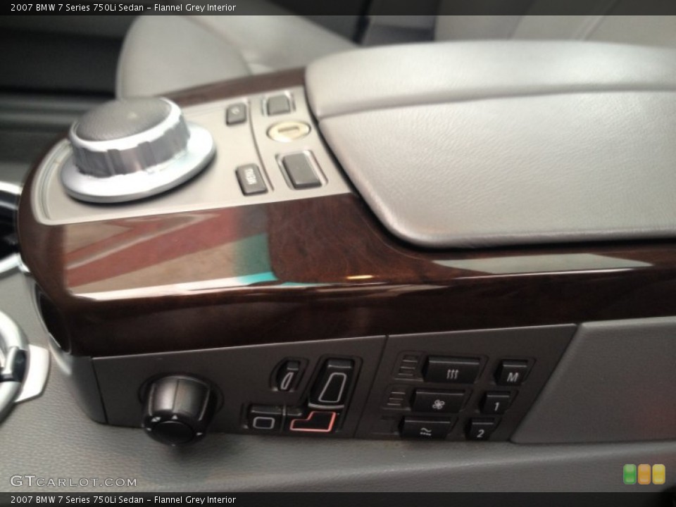 Flannel Grey Interior Controls for the 2007 BMW 7 Series 750Li Sedan #76839552
