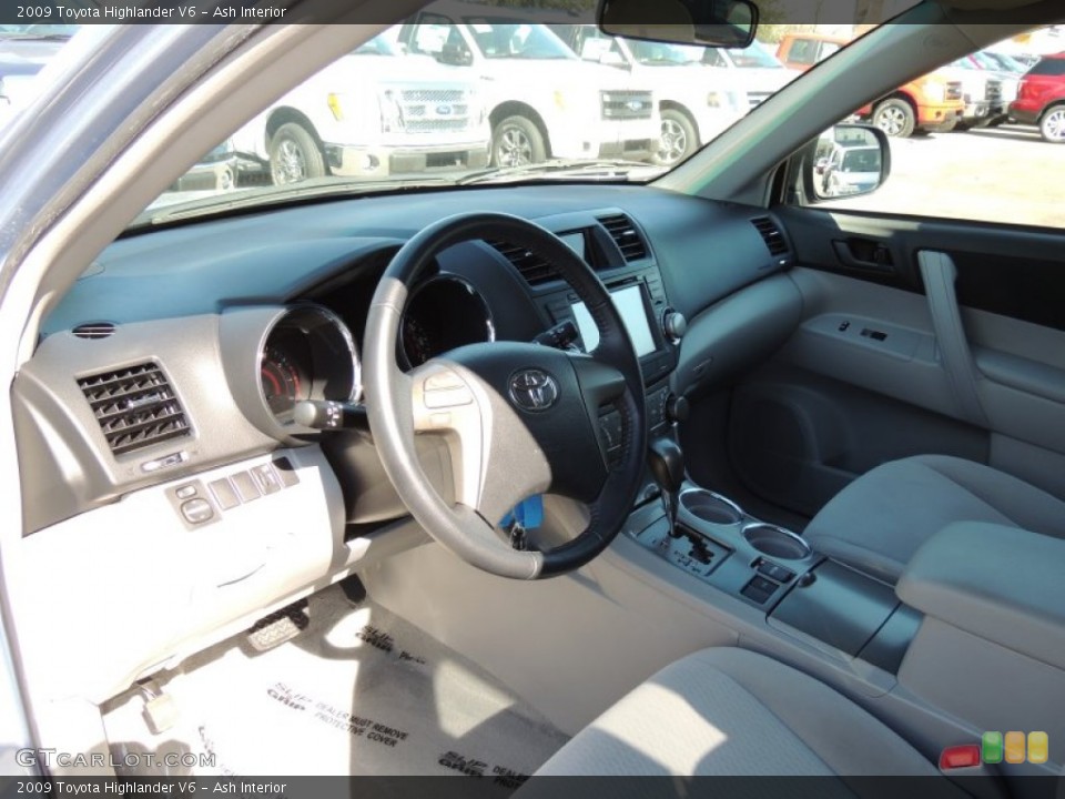 Ash 2009 Toyota Highlander Interiors