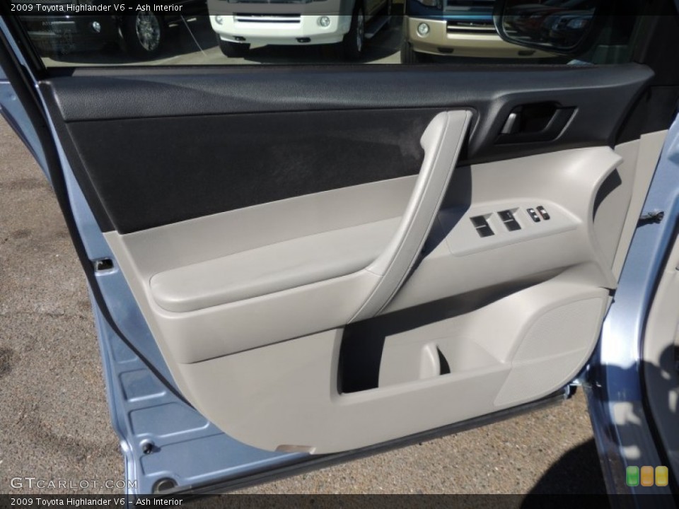 Ash Interior Door Panel for the 2009 Toyota Highlander V6 #76840704