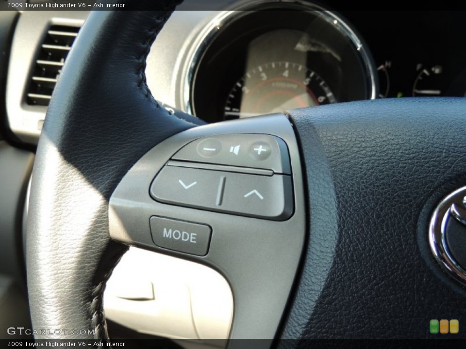 Ash Interior Controls for the 2009 Toyota Highlander V6 #76841132