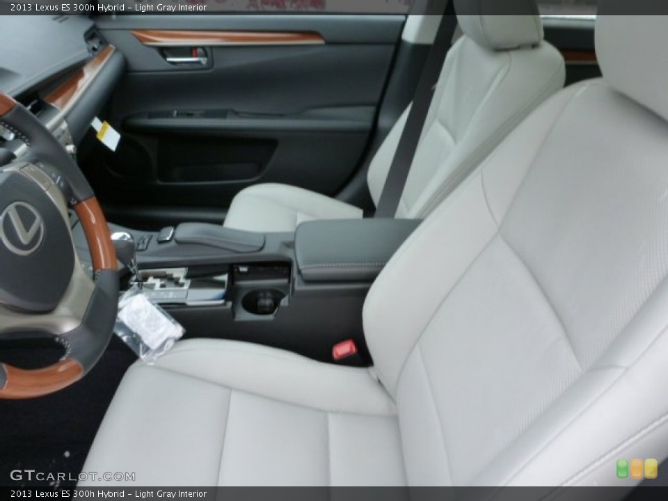 Light Gray Interior Front Seat for the 2013 Lexus ES 300h Hybrid #76843397