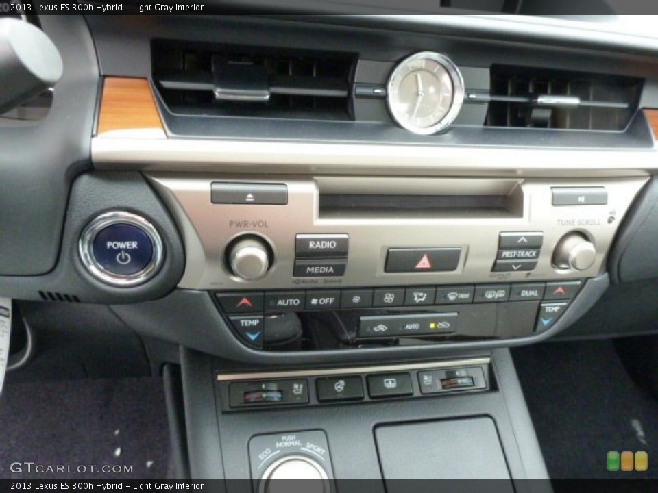 Light Gray Interior Controls for the 2013 Lexus ES 300h Hybrid #76843566