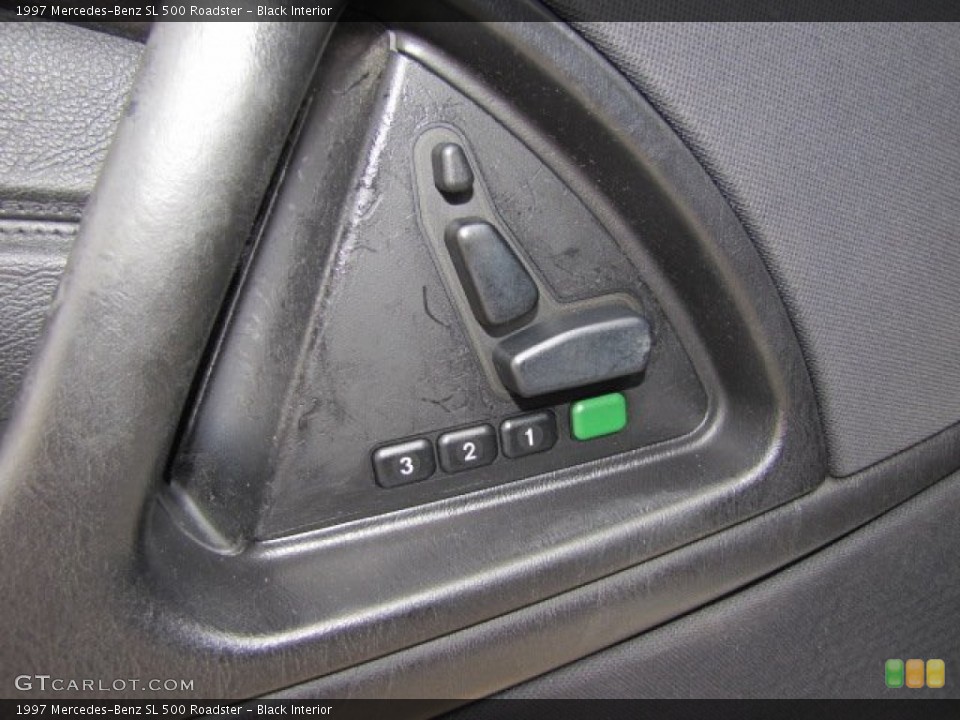 Black Interior Controls for the 1997 Mercedes-Benz SL 500 Roadster #76855780