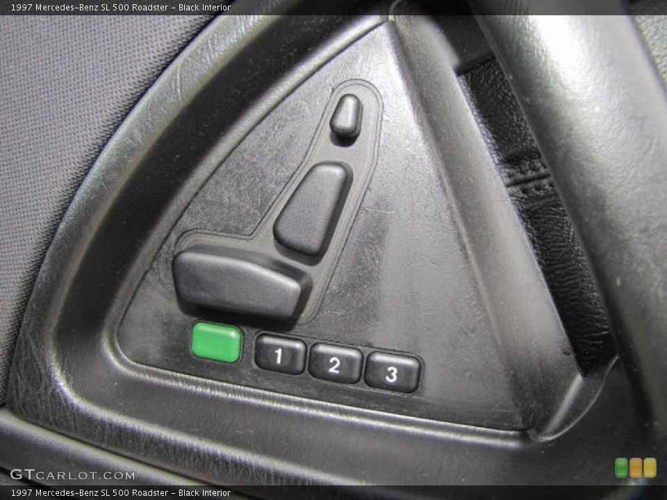 Black Interior Controls for the 1997 Mercedes-Benz SL 500 Roadster #76855841